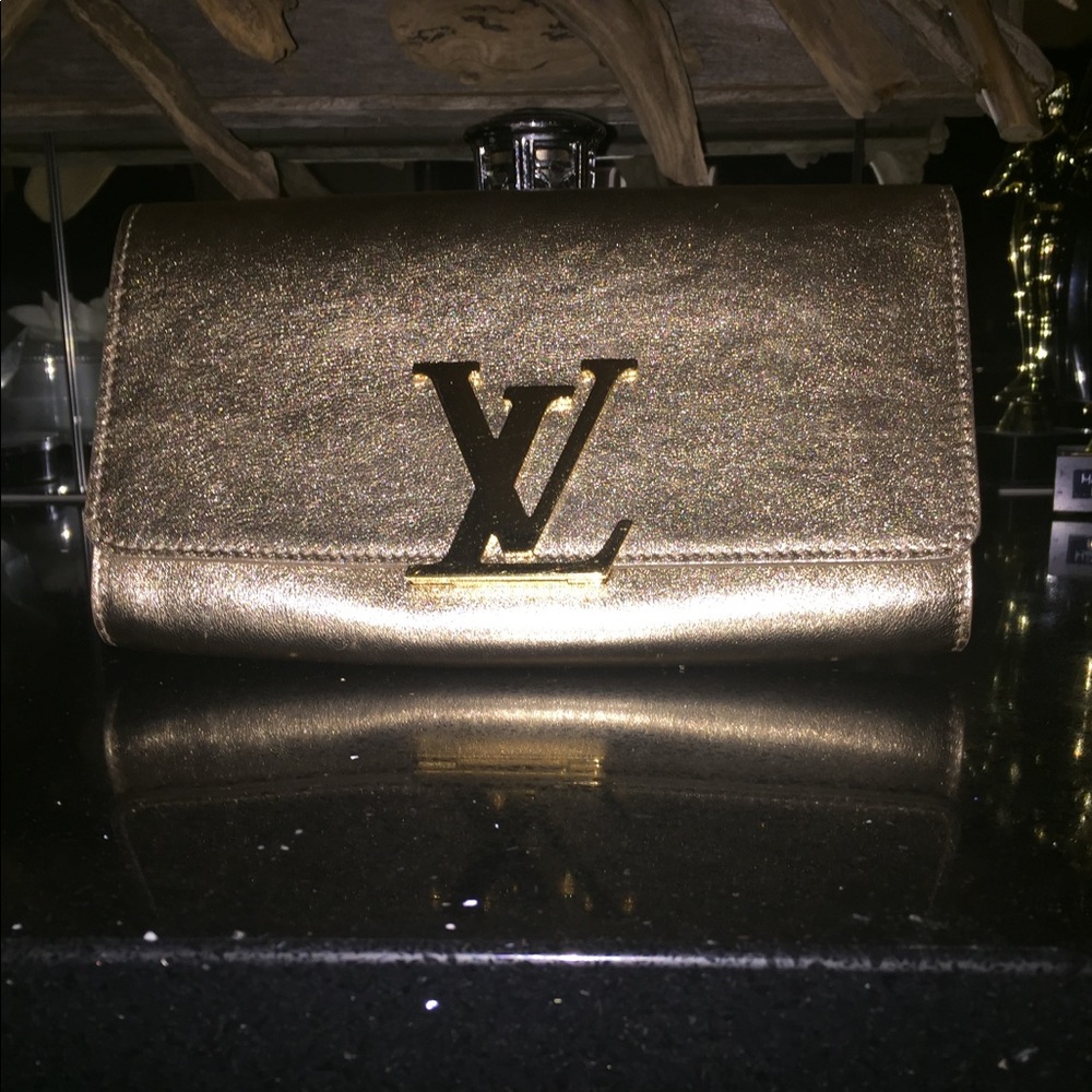 Louie clutch